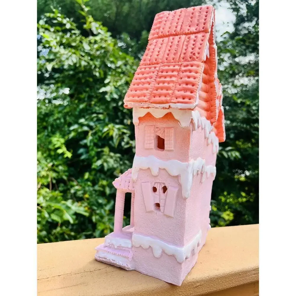 Halloween Haunted Light-Up Pink Gingerbread Ghost House Candy Decor 13.5” NWT